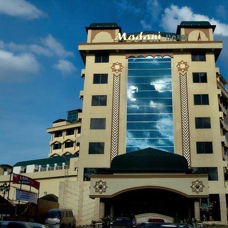 Hotel Madani Medan - Syariah Hotel Zewnętrze zdjęcie